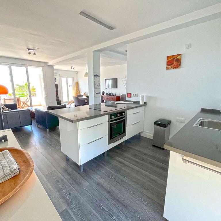 Sol y Mar Apartamento amplio con dos dormitorios y balcón - Apartamento de 2 dormitorios - 13