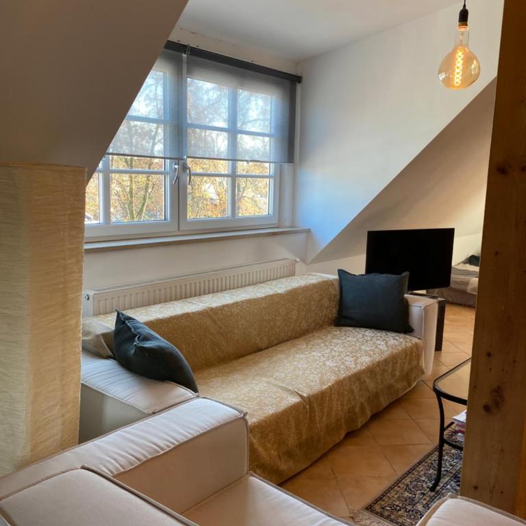 Helle und ruhige Dachgeschosswohnung - Loft - 8