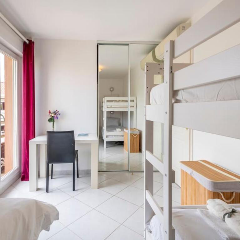 Modern Beachfront family apartment with pool - Appartement 2 Chambres - 11