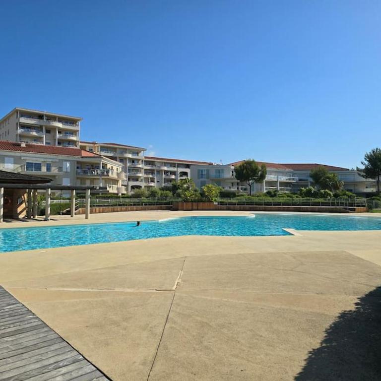 Modern Beachfront family apartment with pool - Appartement 2 Chambres - 18