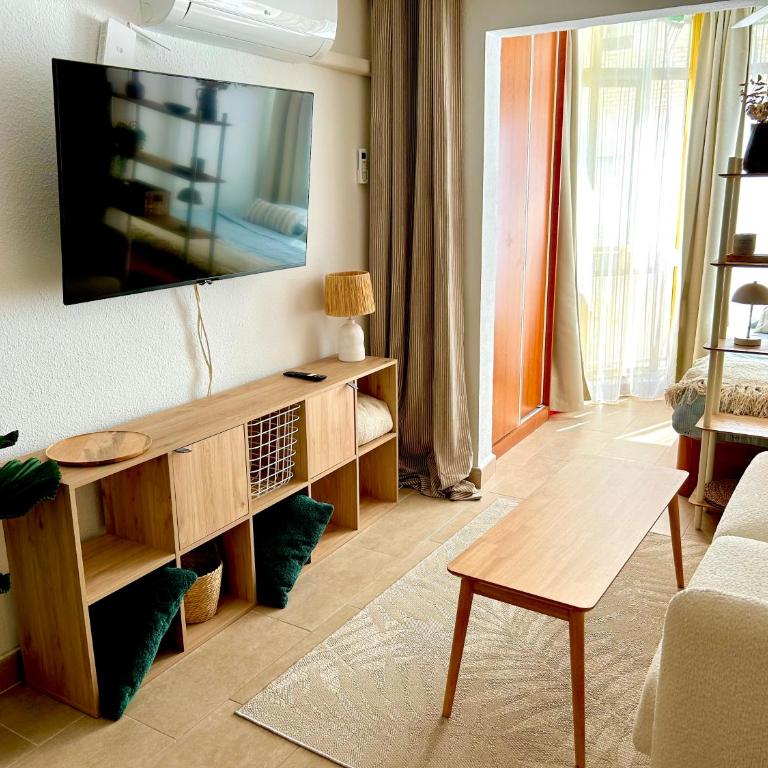 Sal y Sol Studio - King Studio with Sofa Bed - 3