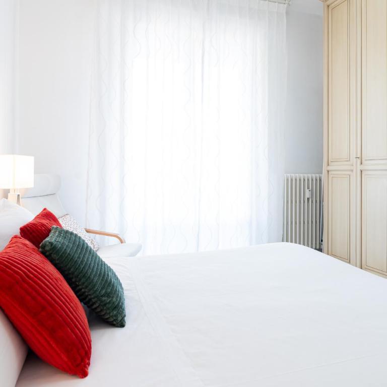 Godi Fiorenza Suite - Duomo a 15 Minuti e Aeroporto a 4 Minuti con Tramvia T2 - Appartamento Deluxe - 2