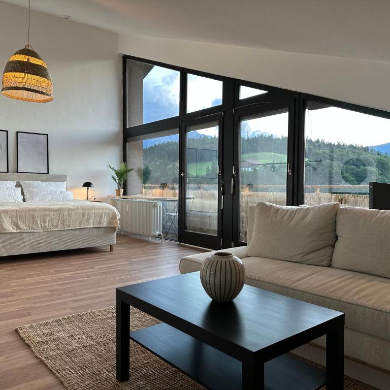 Flow Living I 118qm Design-Maisonette mit Pool I Watzmannblick I Nahe Königssee - Apartment mit 3 Schlafzimmern - 1