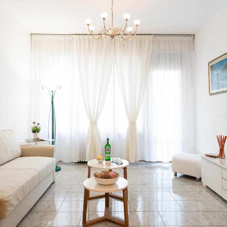 Godi Fiorenza Suite - Duomo a 15 Minuti e Aeroporto a 4 Minuti con Tramvia T2 - Appartamento Deluxe - 19