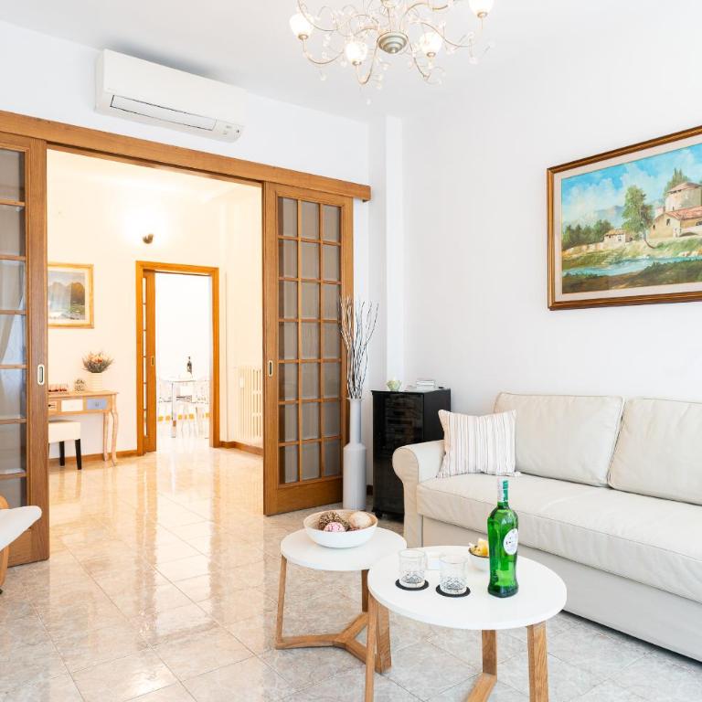 Godi Fiorenza Suite - Duomo a 15 Minuti e Aeroporto a 4 Minuti con Tramvia T2 - Appartamento Deluxe - 5