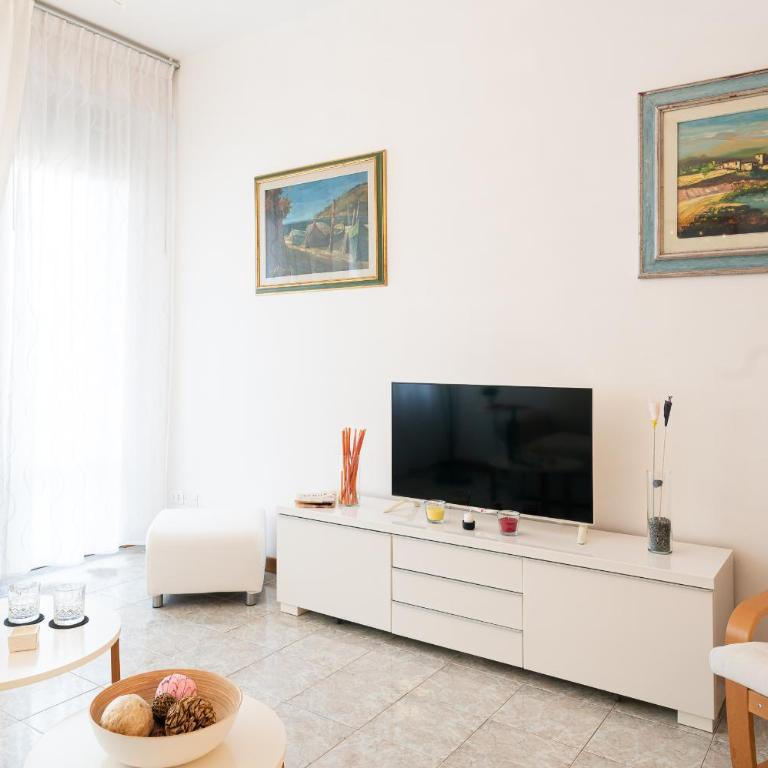 Godi Fiorenza Suite - Duomo a 15 Minuti e Aeroporto a 4 Minuti con Tramvia T2 - Appartamento Deluxe - 6