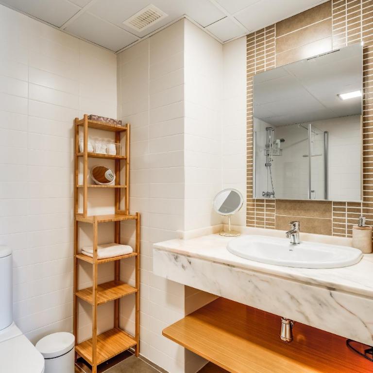 Ultimate Rentals - Appartement Met Uitzicht Op Het Zwembad - Apartamento - 25