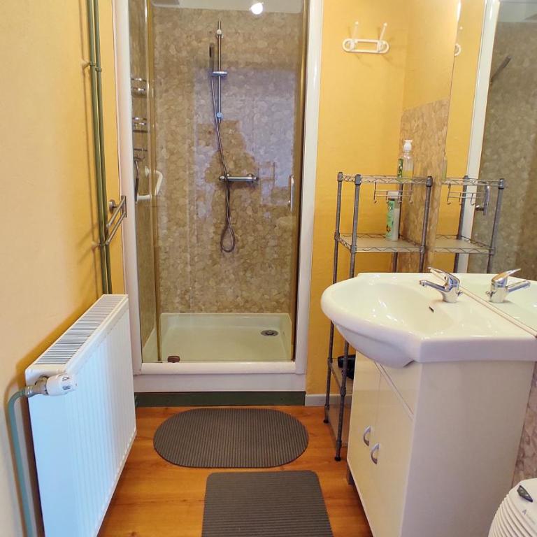 PARME Appt spacieux et calme plein sud, vue panoramique - Appartement - Rez-de-Chaussée - 7