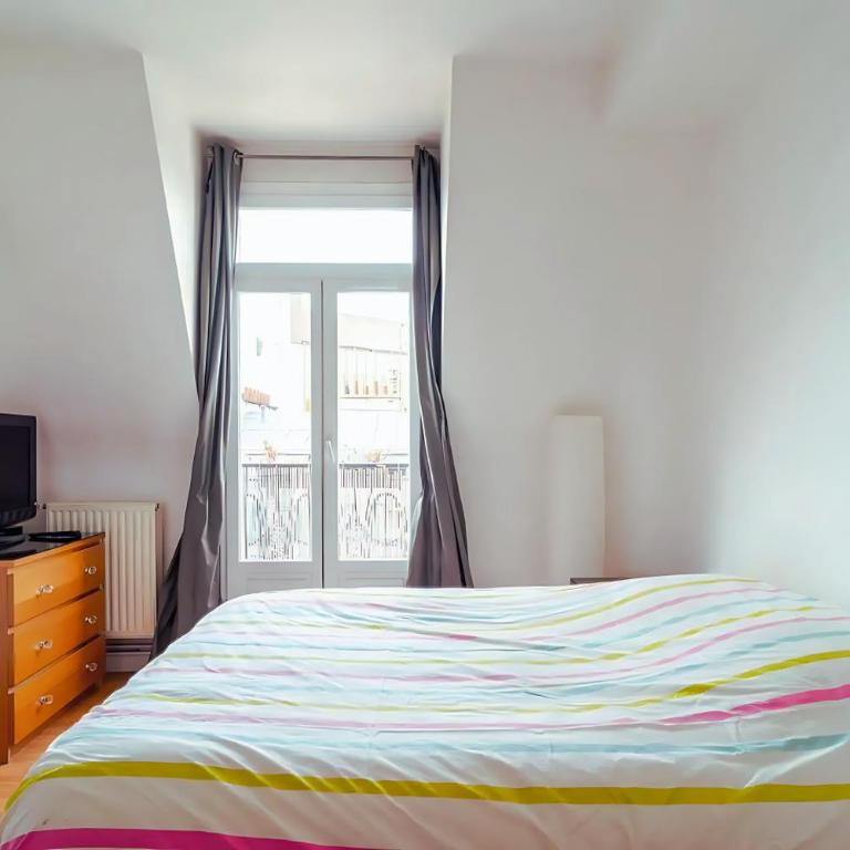 2 pièces proche Palais des Congrès - Appartement 1 Chambre - 2