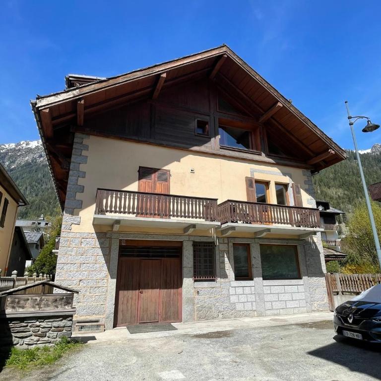 Chalet Atmosphere Chamonix City Center Large T3 - Apartamento de 2 dormitorios - 35