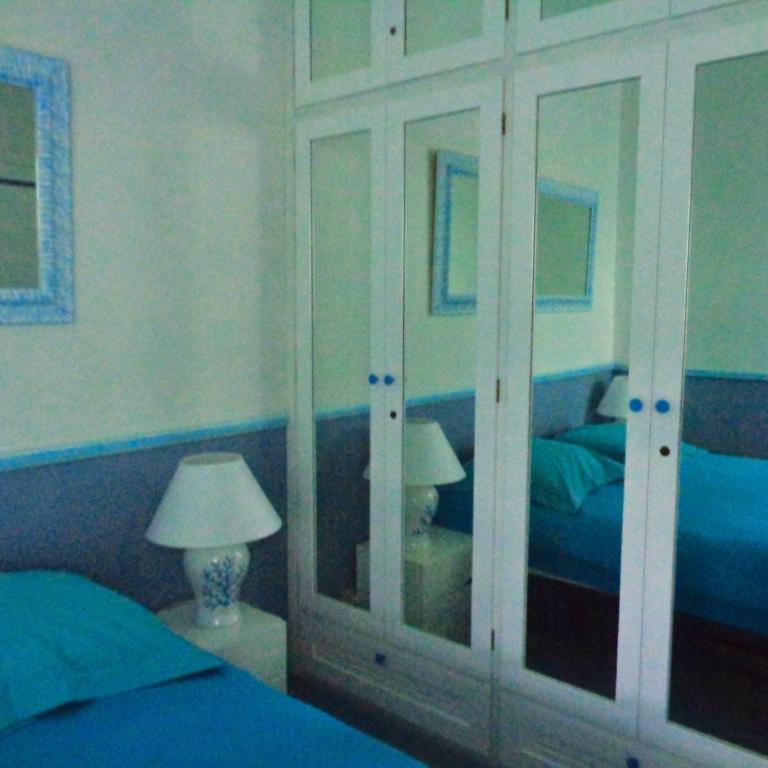 LES PIEDS DANS L EAU - Three-Bedroom House - 34