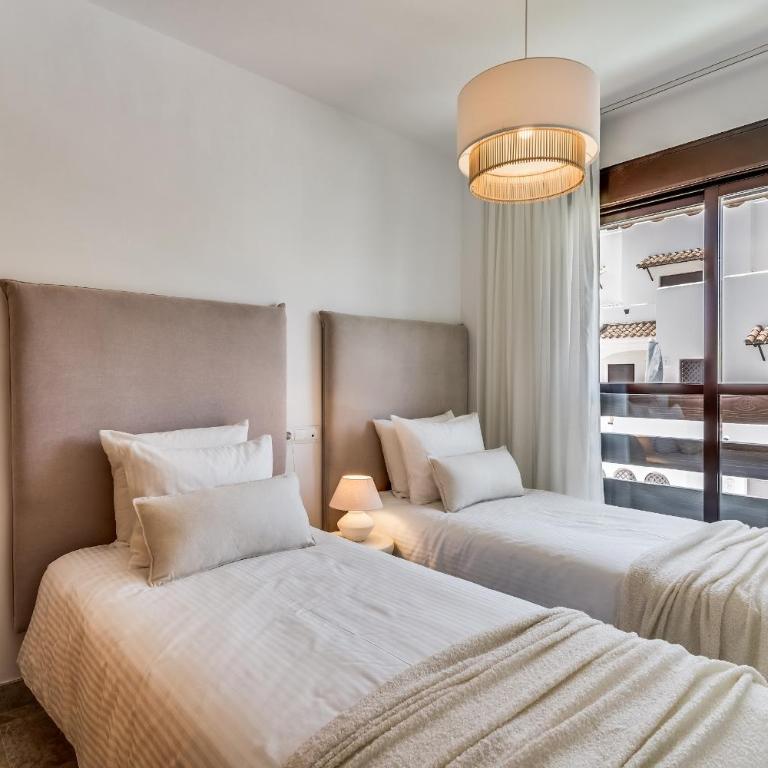 Apartment With Roof Terrace & Parking - Communal Pool and Near the Beach - Apartment - 7