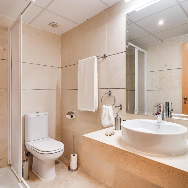Stylish 2BR Apt - Shared pools - Near Golf and the Beach - Apartamento - 11