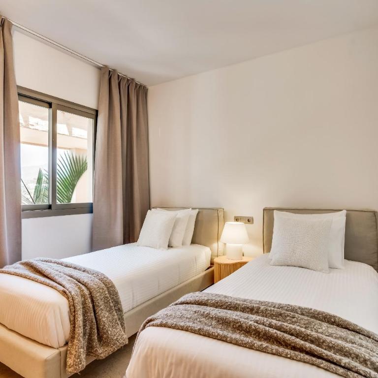 Stylish 2BR Apt - Shared pools - Near Golf and the Beach - Apartamento - 3