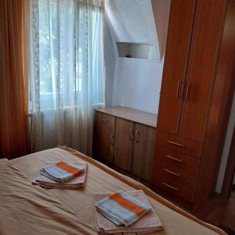 Rent a house - "Laki" - Villa - 37