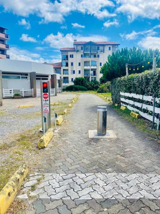 Appartement avec balcon vue sur le port & piscine - Appartamento con 2 Camere da Letto - 12