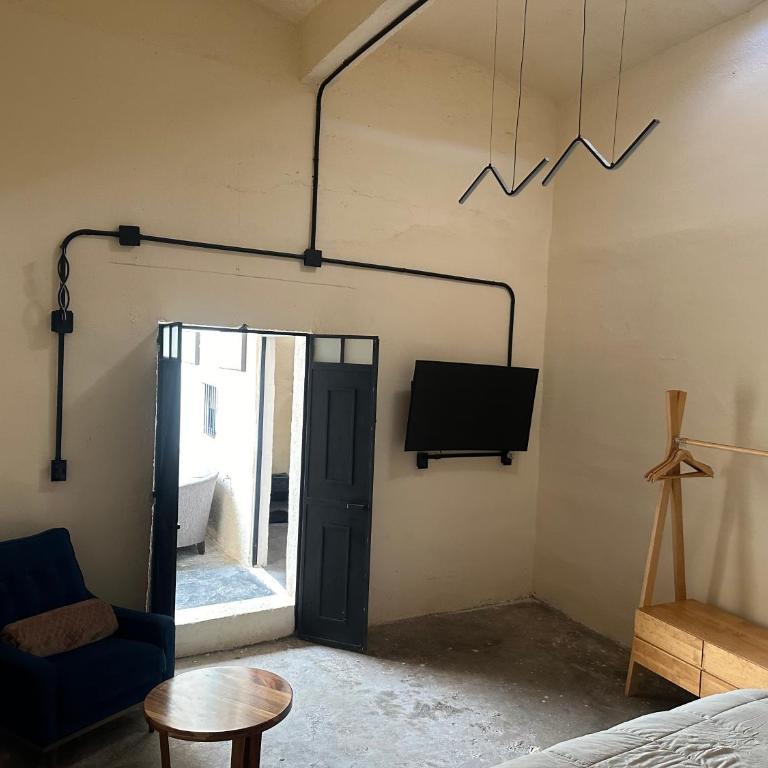 509 Accommodation - King Studio with Sofa Bed - 2
