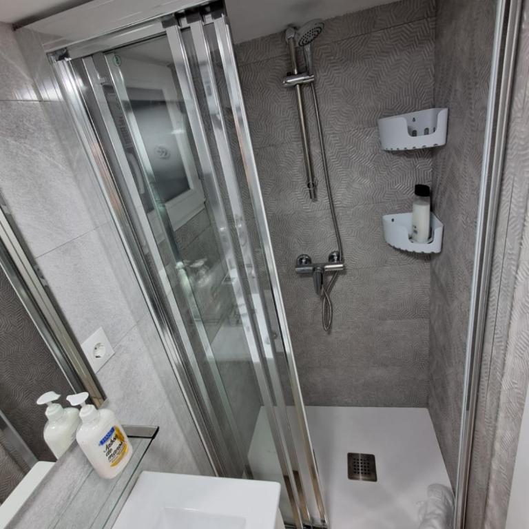 New Hortaleza Coliving - Estudio con 1 cama grande - 11