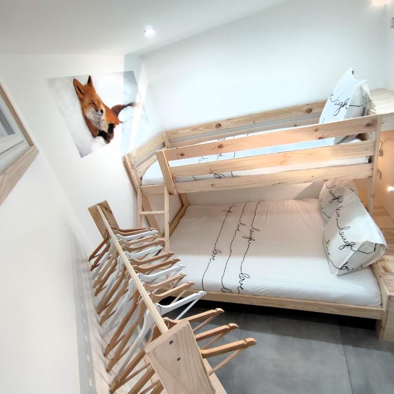Le Bois Cosy appartement 4 étoiles 6 personnes, ACCES SKI ALPE D'HUEZ GRAND DOMAINE A 3 K M - Appartement 2 Chambres - Vue sur Lac - 45