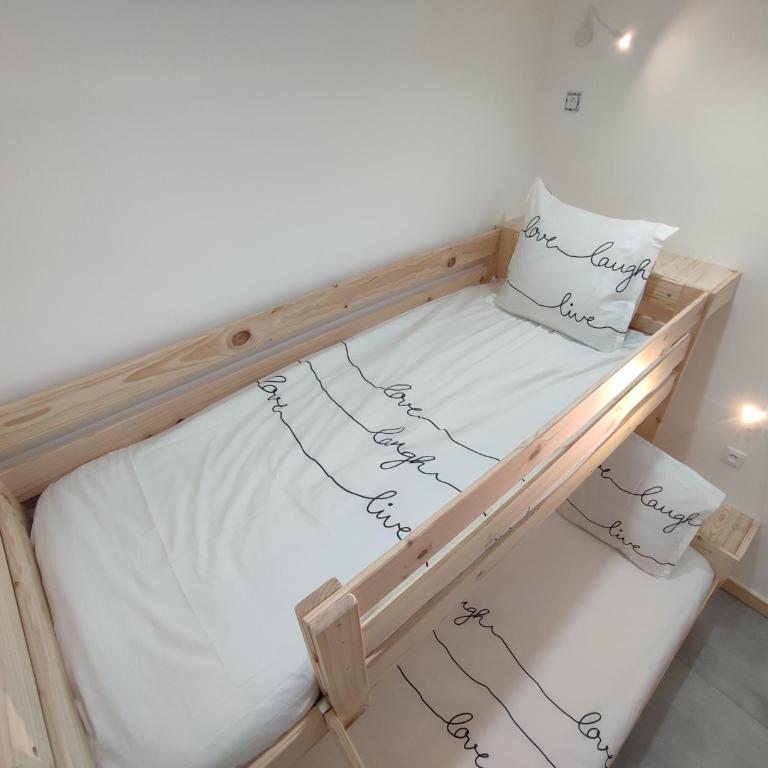Le Bois Cosy appartement 4 étoiles 6 personnes, ACCES SKI ALPE D'HUEZ GRAND DOMAINE A 3 K M - Appartement 2 Chambres - Vue sur Lac - 46
