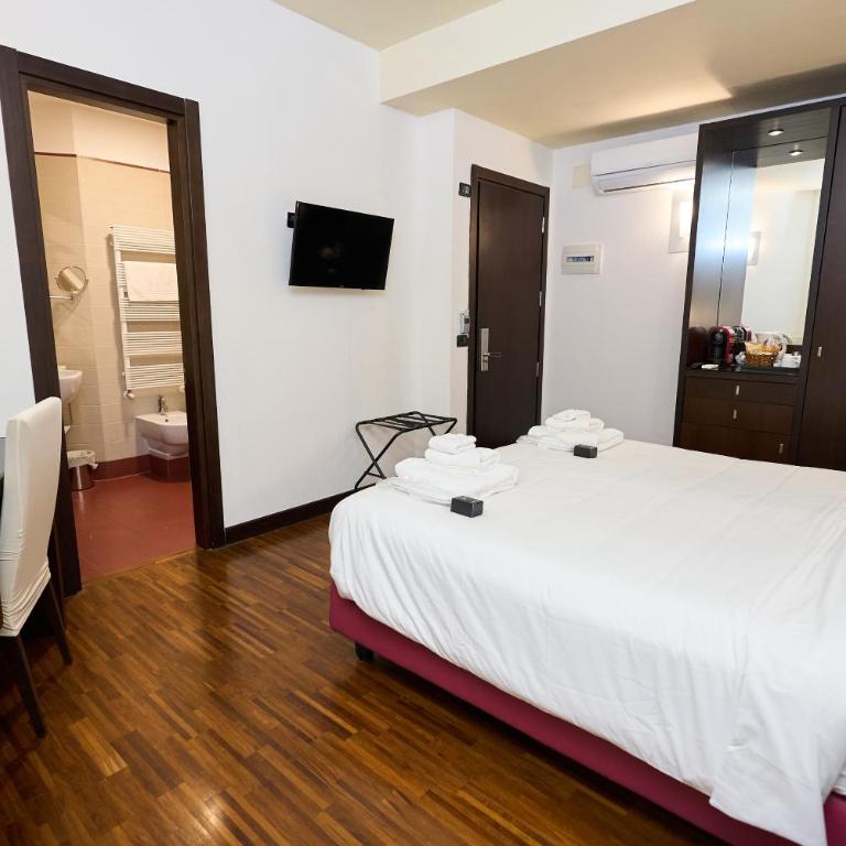 Gemini Rooms - Camera King - 1