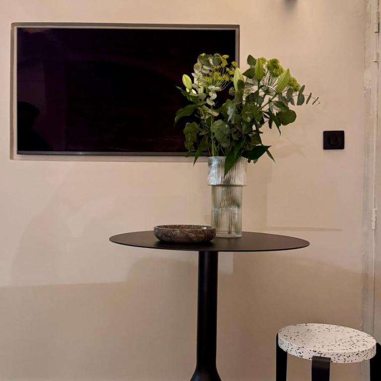 Luxury Suite 2BR Le Marais AC Courtyard - Two-Bedroom Superior Apartment - 17