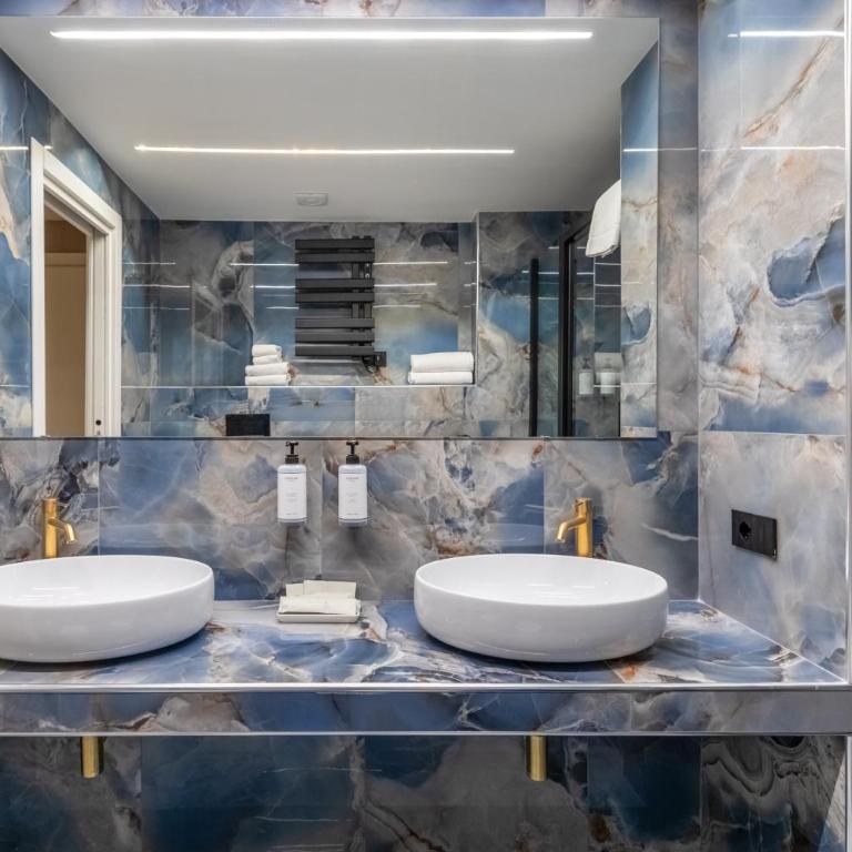 HELMIRAGE Frattina Suite - Camera King Deluxe - 9