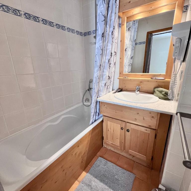 Appartement cosy 5-6p aux pieds des pistes 2 chambres 2 sdb - Appartement 2 Chambres - 12