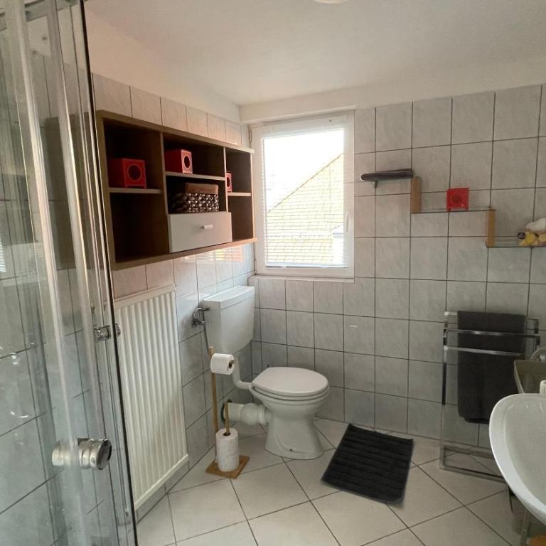 Feine 2-Zimmer Dachgeschoßwohnung - Apartment mit Balkon - 9