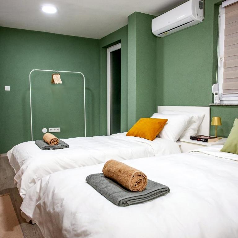 Modern House near Sarajevo with Terrace & Free Parking - Two-Bedroom Apartment with Balcony and Terrace - 16