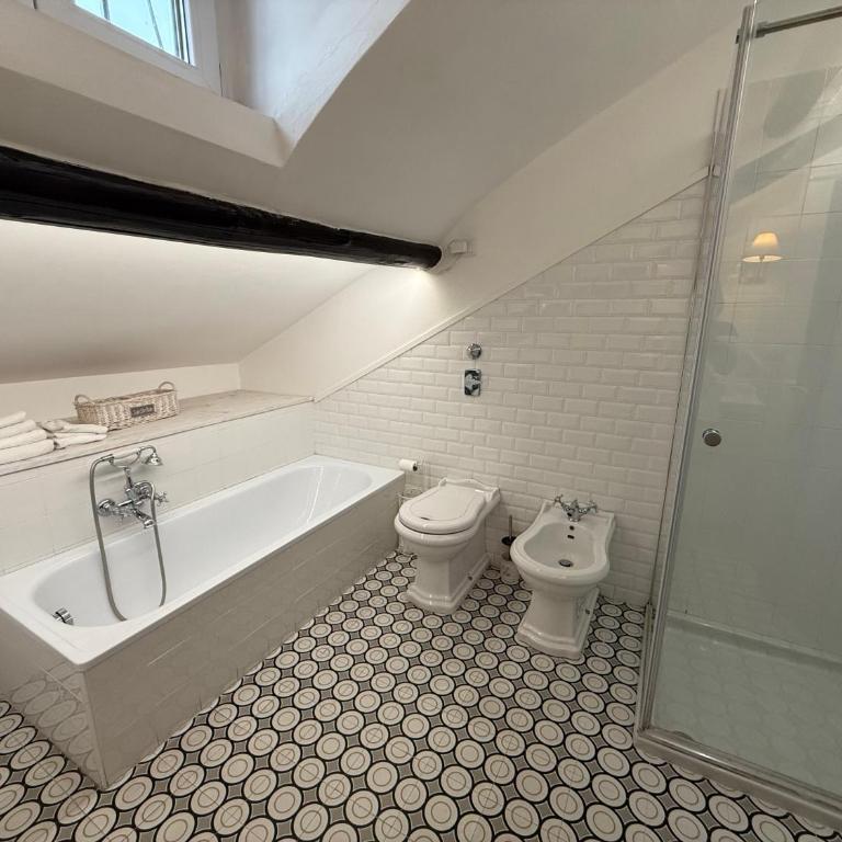 Sunny 2BR Penthouse Near Milano Centrale - Two-Bedroom House - 38