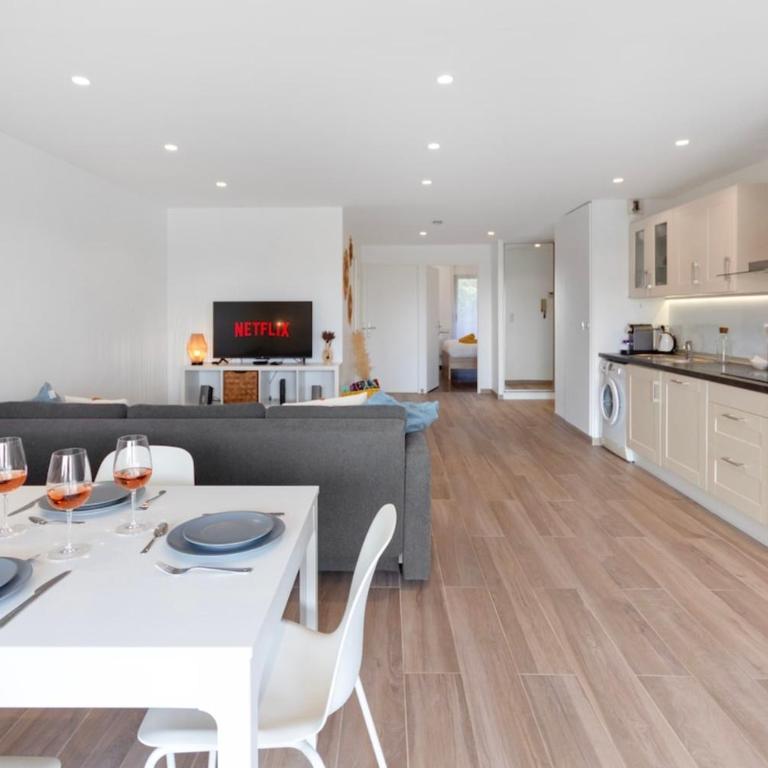 Le Radieux - Spacious - Bright - Car park - Peaceful - Apartment - 6