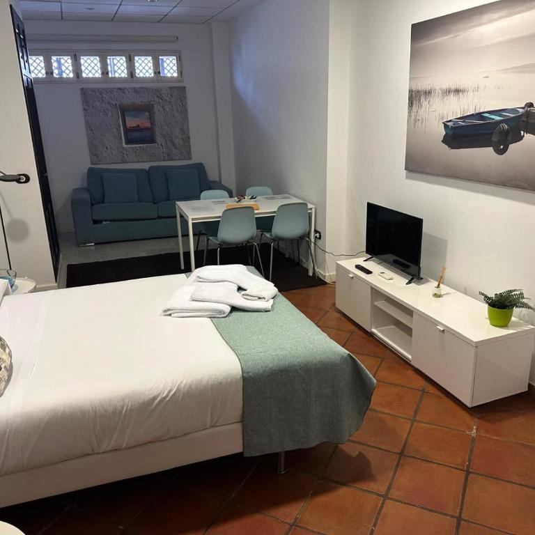 La Casa del Río - Estudio con sofá cama - 1