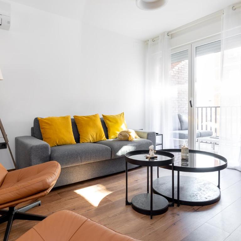 - Góngora Comfort Luxury Suites - - Two-Bedroom Apartment with Balcony - 11