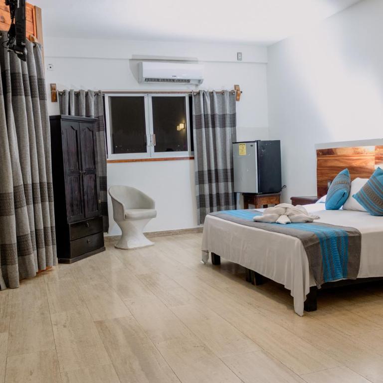 Bungalows Zicatela - Habitación con cama extragrande y bañera de hidromasaje - 7