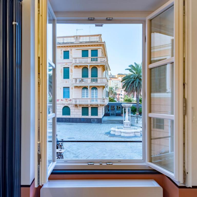 JOIVY Bright 2BR flat, moments from the beach - Two-Bedroom Apartment - 7