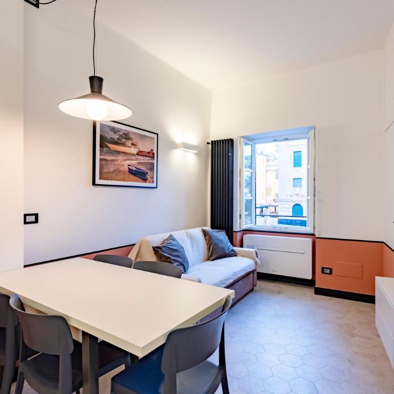 JOIVY Bright 2BR flat, moments from the beach - Two-Bedroom Apartment - 5