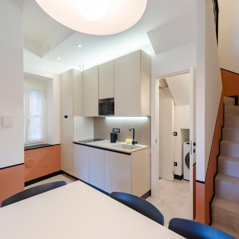 JOIVY Bright 2BR flat, moments from the beach - Two-Bedroom Apartment - 12