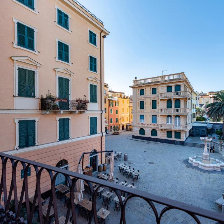 JOIVY Bright 2BR flat, moments from the beach - Two-Bedroom Apartment - 4