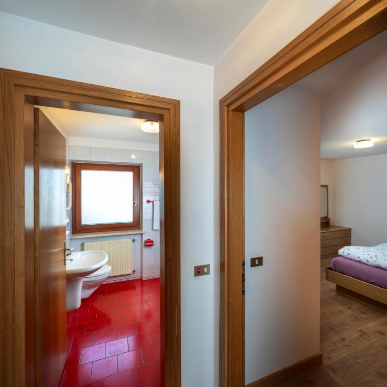 Cèsa Al Bosch - Appartamento con 1 Camera da Letto, Balcone e Vista Montagna - 6