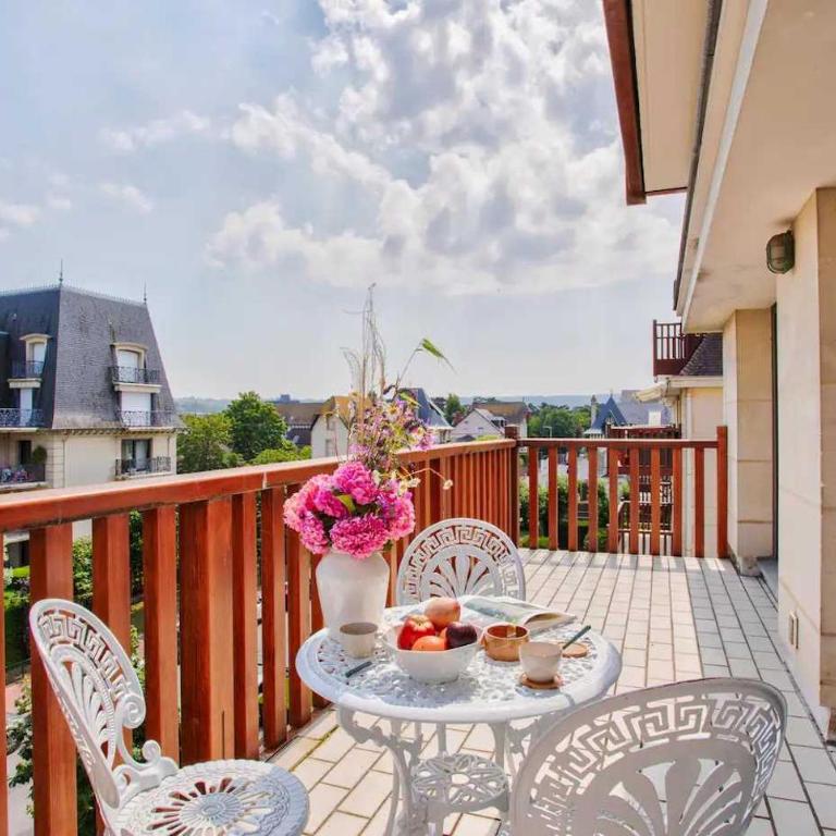 Charming Apt w- large Balcony - 2BD-4P - Deauville - Appartamento con 2 Camere da Letto e Balcone - 5