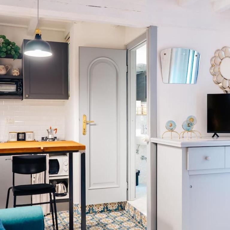 Restart Accommodations Lante - Appartamento con 1 Camera da Letto e Balcone - 11