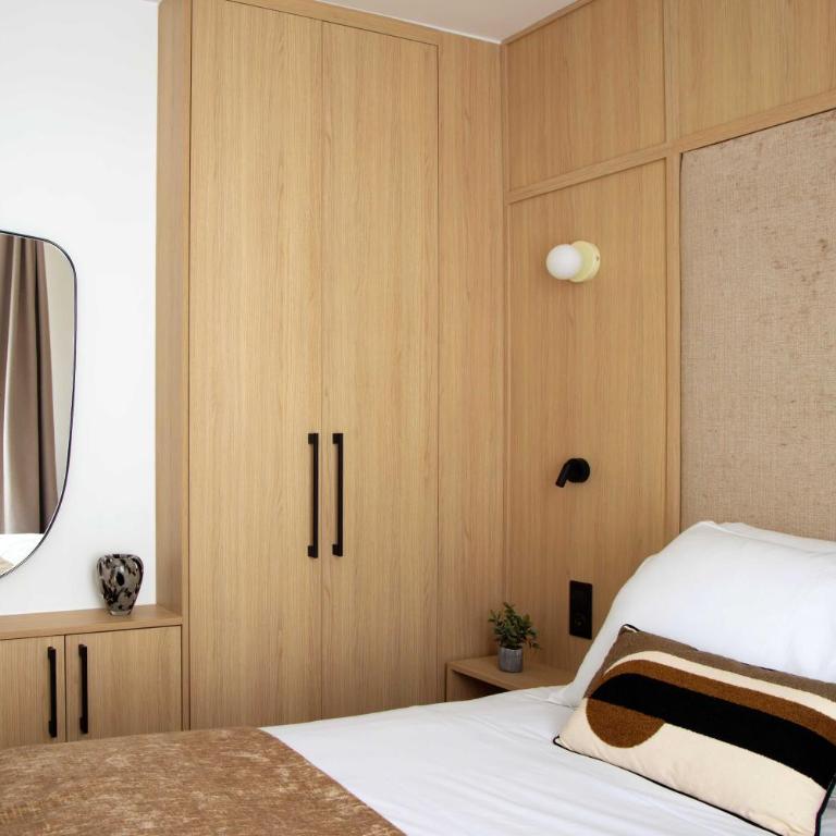 Apt Exceptional - AC - 3BR-8P- Gare de l 'Est - Three-Bedroom Apartment - 14