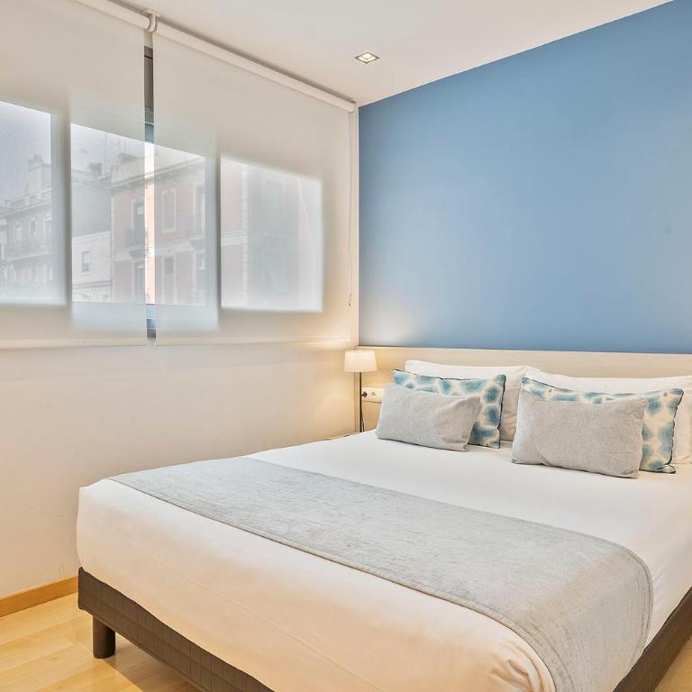 Lugaris Rambla Apartments - Apartamento Premium - 7