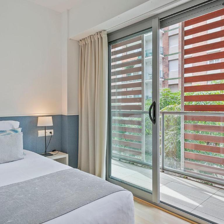 Lugaris Rambla Apartments - Apartamento Premium - 14