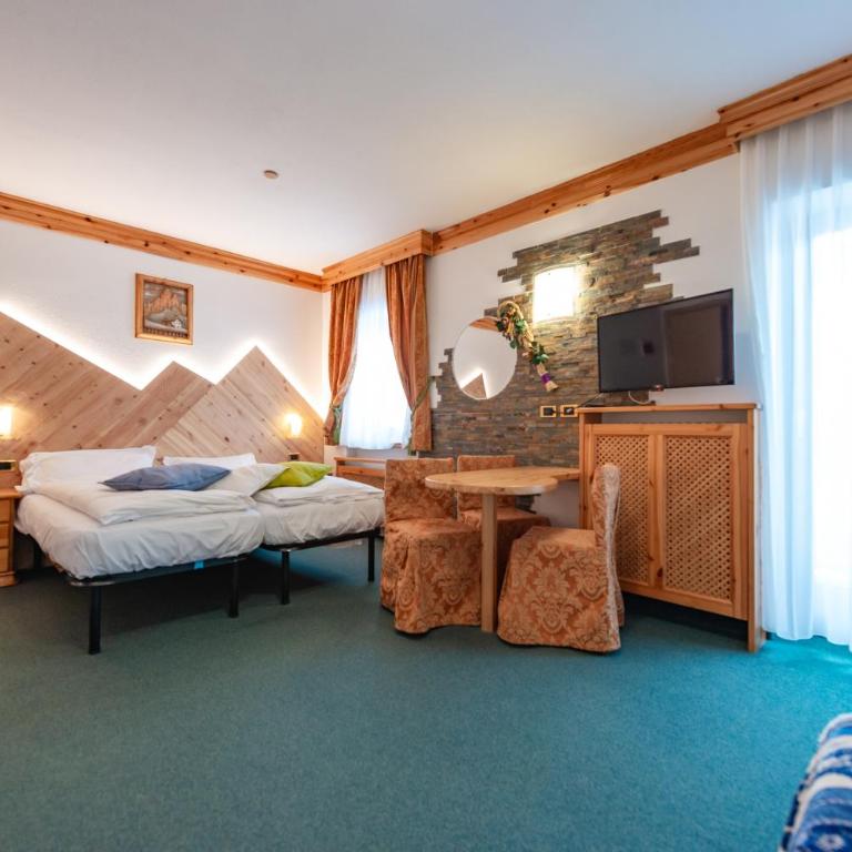 Hotel Ciamol - Camera Tripla - 5