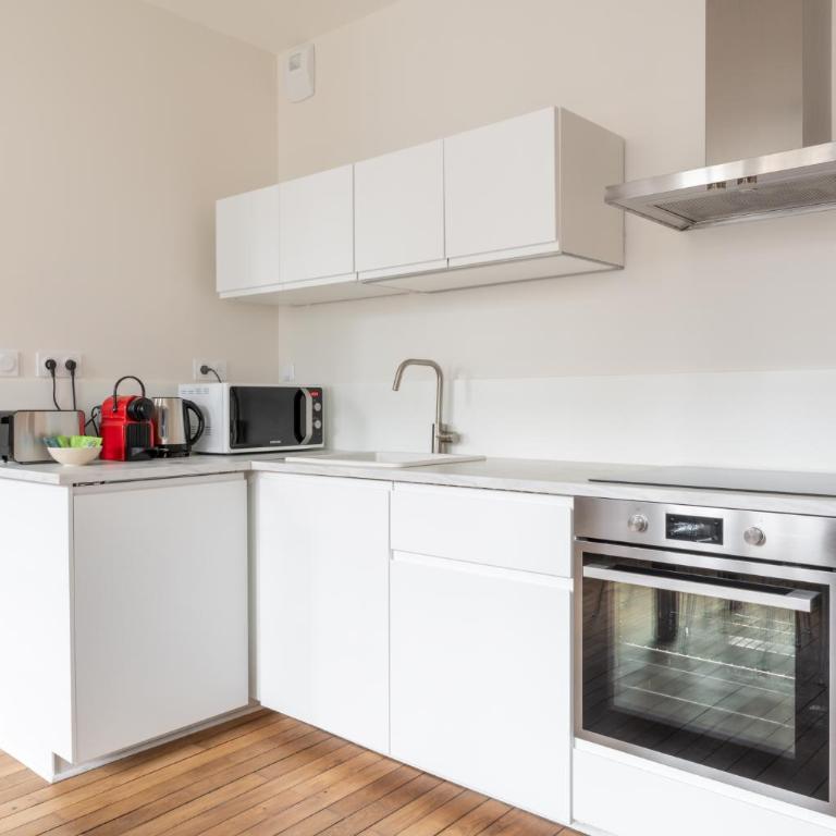 Appartement Central et Calme avec Magnifique Vue - Three-Bedroom Apartment - 4