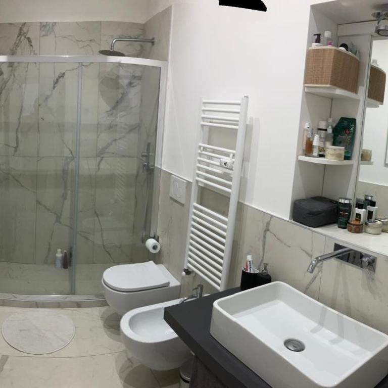 A due passi da Stazione Centrale - Appartamento con 1 Camera da Letto - 3