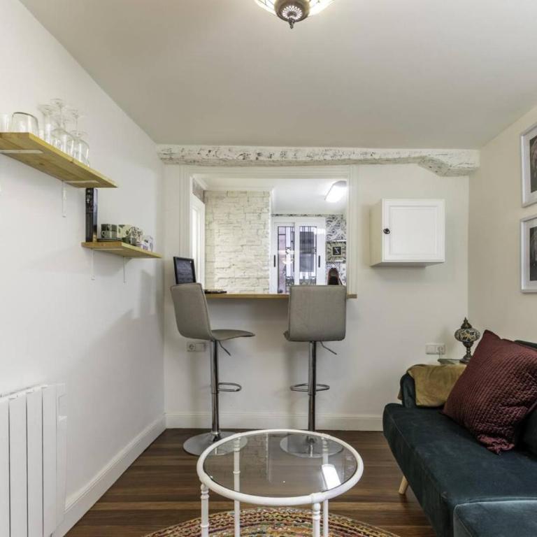 Casco Viejo, tranvía, metro, Bilbao a pie - Apartamento de 1 Dormitorio con balcón y vistas a la ciudad - 17
