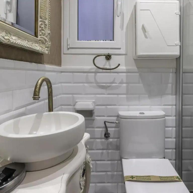 Casco Viejo, tranvía, metro, Bilbao a pie - Apartamento de 1 Dormitorio con balcón y vistas a la ciudad - 20